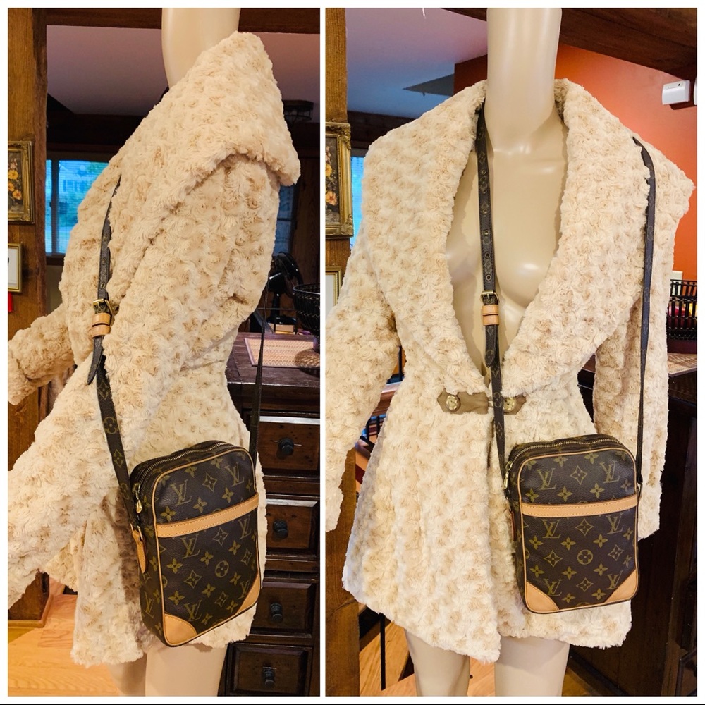 ❌❌SOLD ❌❌✳️TRENDING🔥LV DANUBE CROSSBODY GORG ✳️